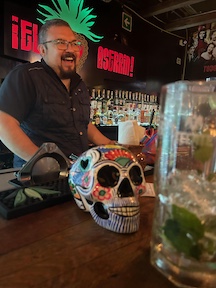 ¡El Aserrin! Noche de Karaoke