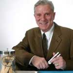 Trade show magician Harrison Carrol photo